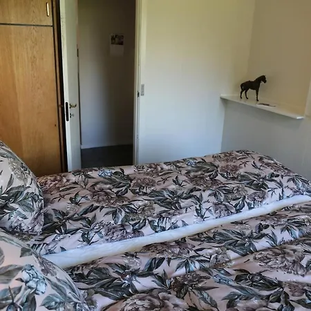 Hjemlig Idyl Naer Og By וילה